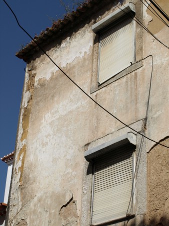 Rui Pinheiro | Torre Medieval de Sacavém em risco de se perder